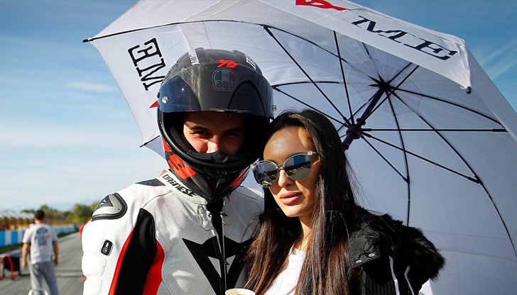 25-годишният републикански шампион по мотоциклетизъм ще има син 25-годишният републикански шампион по мотоциклетизъм ще има син