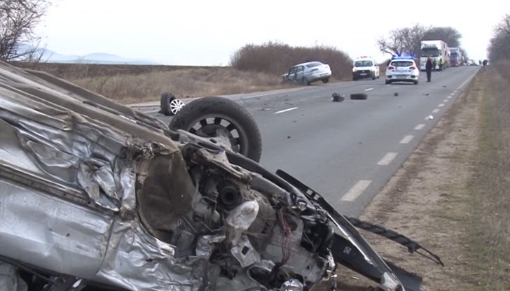 18-годишният шофьор се движел с несъобразена скорост