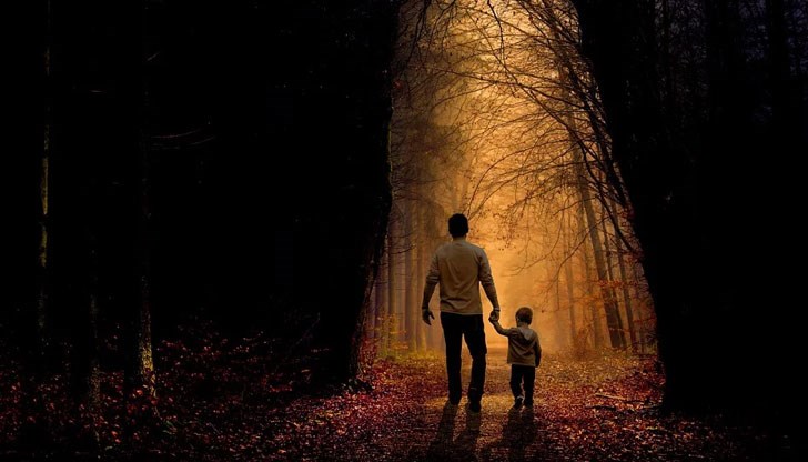 Продадохме ги за комфорта „да не ни пука“, с тяхното здраве и бъдеще платихме нашето удобство „да не се занимаваме с това, защото то не ни е работа“. Правилно, мълчанието е злато