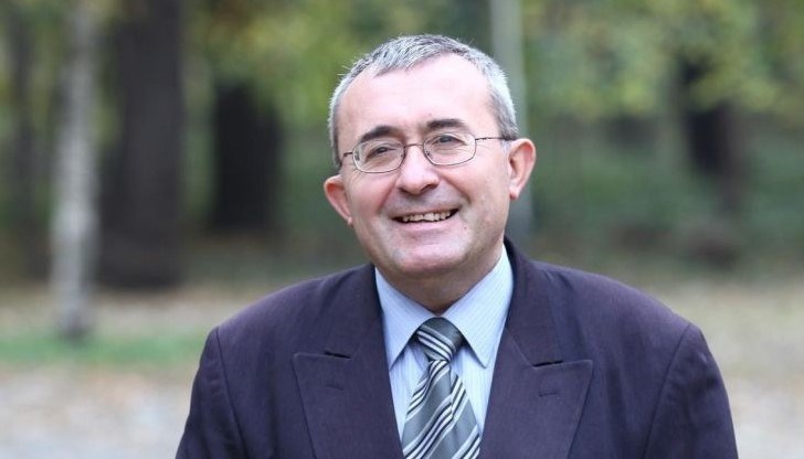 Миньорите дойдоха, викнаха под прозорците на премиера Луканов Ос-тав-ка! И той падна