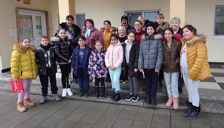 Няколкочасово пътешествие в света на приказките направиха ученици от ОУ „Христо Ботев“ в Ценово