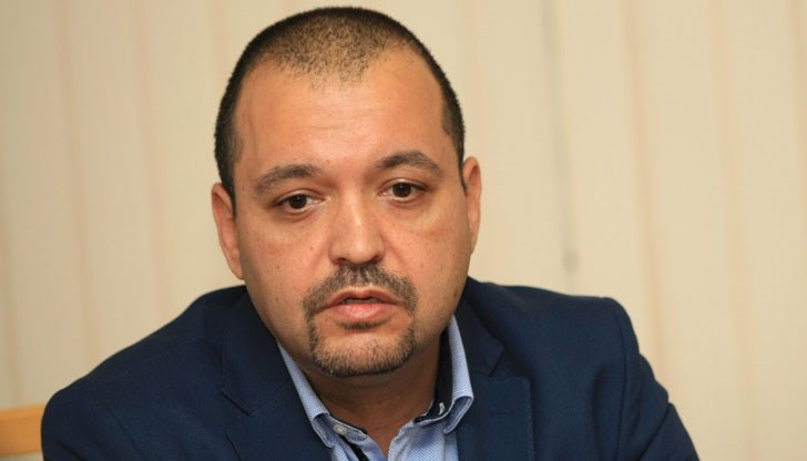 Това е така, защото увеличението предварително е заложено в 3-годишен бизнес план на местното ВиК, оправда се шеф в КЕВР Това е така, защото увеличението предварително е заложено в 3-годишен бизнес план на местното ВиК, оправда се шеф в КЕВР