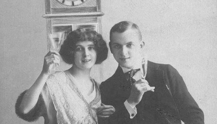 Сред най-запомнящите се светски събития били офицерските балове на 18-ти Етърски пехотен полк