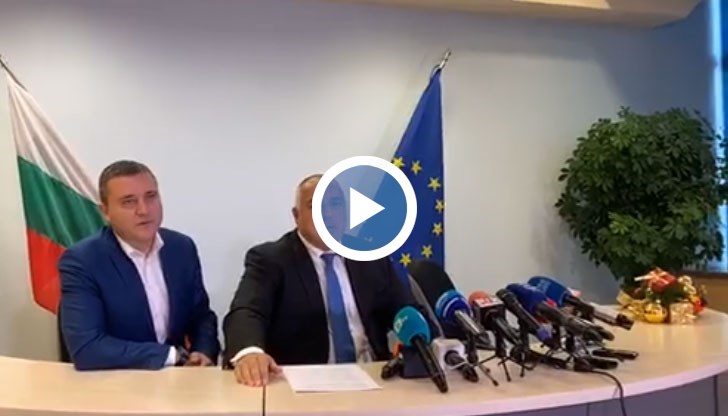 Министър-председателят допълни, че пет пъти е връщал оставката на Бисер Петков и колегите му от кабинета вече не искат да работят с него