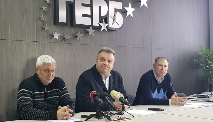 Орлин Дяков заяви, че ситуацията е безкрайно неприятна, защото "се получи нещо като Левски и ЦСКА - няма да сте вие, а ще сме ние" Орлин Дяков заяви, че ситуацията е безкрайно неприятна, защото "се получи нещо като Левски и ЦСКА - няма да сте вие, а ще сме ние"