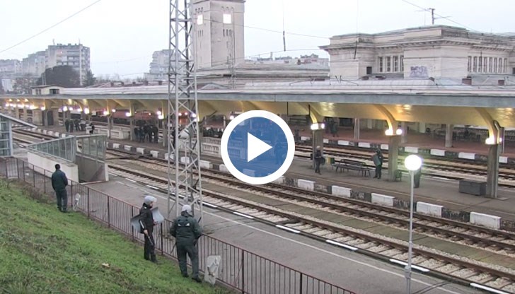 Засилено полицейско присъствие заради влак пълен с фенове на футболния отбор „Ференцварош“
