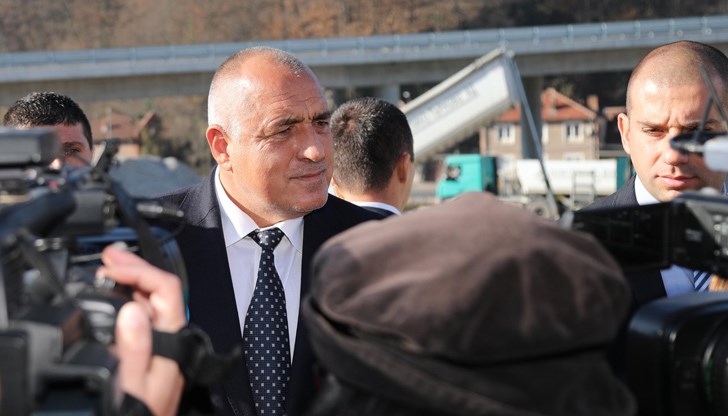 През 2019 г. бяха ремонтирани 10 големи съоръжения на АМ „Тракия" и „Хемус“, в които вложихме близо 65,3 млн. от републиканския бюджет