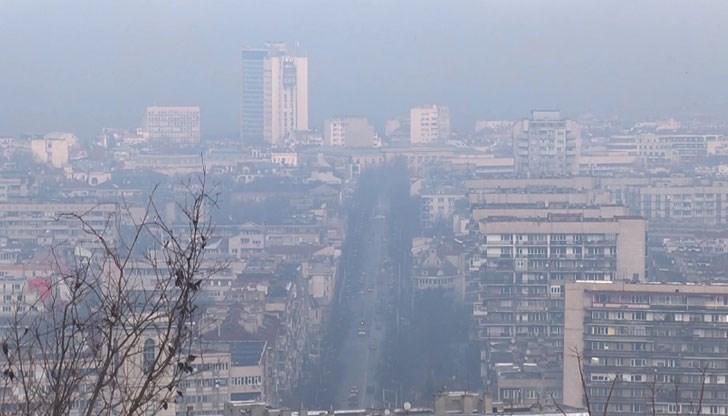 Мръсният въздух убива 15 000 души годишно у нас, а през последните месеци хиляди са потърпевшите от хронично безводие