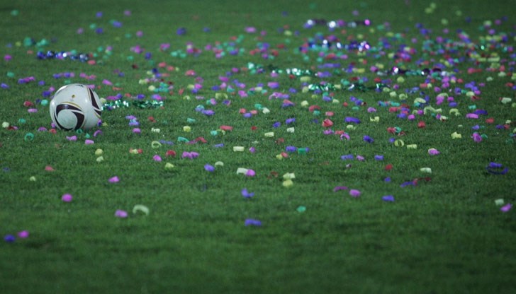 Диви животни, които пречат на провеждането на футболен мач, дамското бельо като форма на протест и опасност за кокошките по хърватските стадиони Диви животни, които пречат на провеждането на футболен мач, дамското бельо като форма на протест и опасност за кокошките по хърватските стадиони