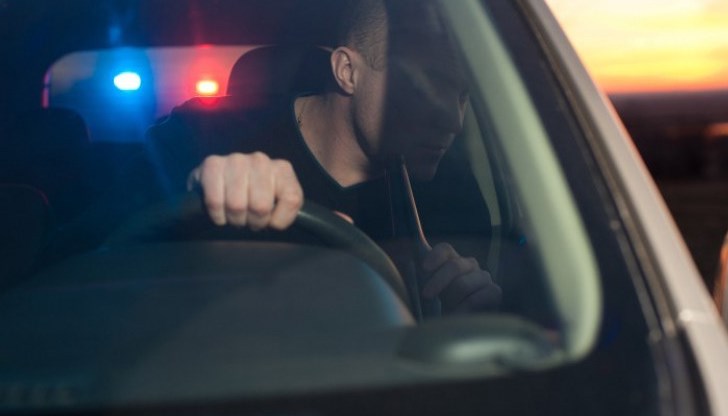 На водача е извършена и проверка с техническо средство за употреба на наркотични вещества от екип на „Пътна полиция“ На водача е извършена и проверка с техническо средство за употреба на наркотични вещества от екип на „Пътна полиция“