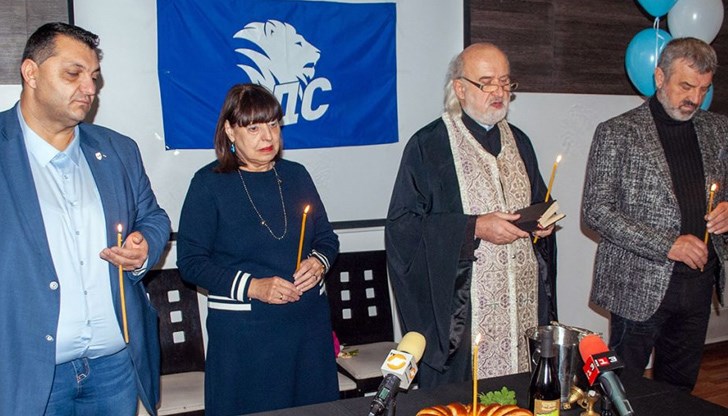 Трябва да се сложи край на кризата в русенската демократична общност – с нови личности и с нови идеи в правенето на местна политика Трябва да се сложи край на кризата в русенската демократична общност – с нови личности и с нови идеи в правенето на местна политика