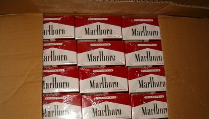 800-те кутии са били скрити в специално изграден тайник на пътнически микробус 800-те кутии са били скрити в специално изграден тайник на пътнически микробус