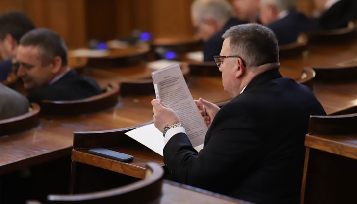 Цацаров получи 165 гласа "за" Цацаров получи 165 гласа "за"