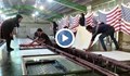 Производството на американски знамена процъфтява в Иран