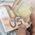Отложиха европейската минимална заплата до есента