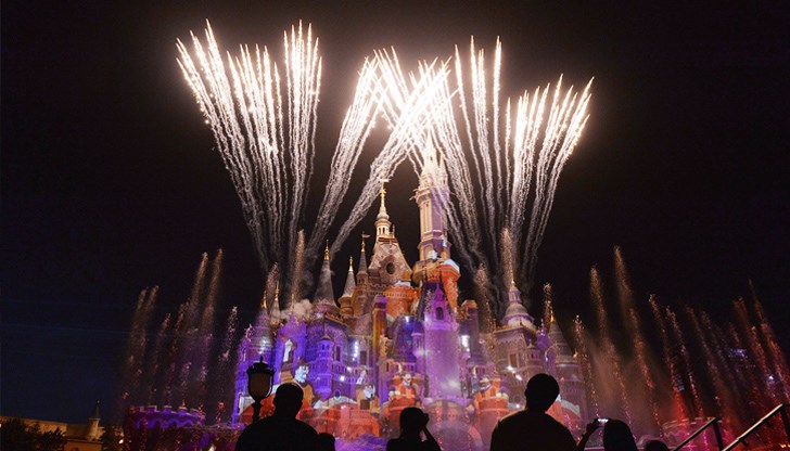 Далечният изток празнува Лунната Нова година – годината на Белия плъх по китайския календар