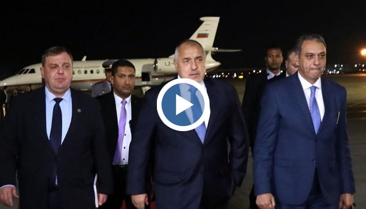 На летището в Кайро премиерът Борисов бе посрещнат от министъра по парламентарните въпроси на Египет Алаа Фуад