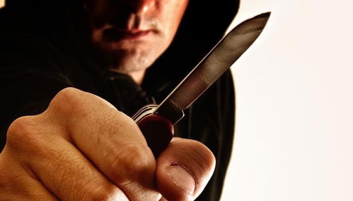 Задържан е 18-годишен русенец, а пострадалият е настанен в болница Задържан е 18-годишен русенец, а пострадалият е настанен в болница