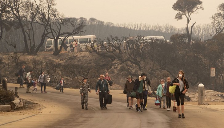 Евакуираните пътували над 20 часа с два кораба, за да стигнат в пристанището на Хейстингс