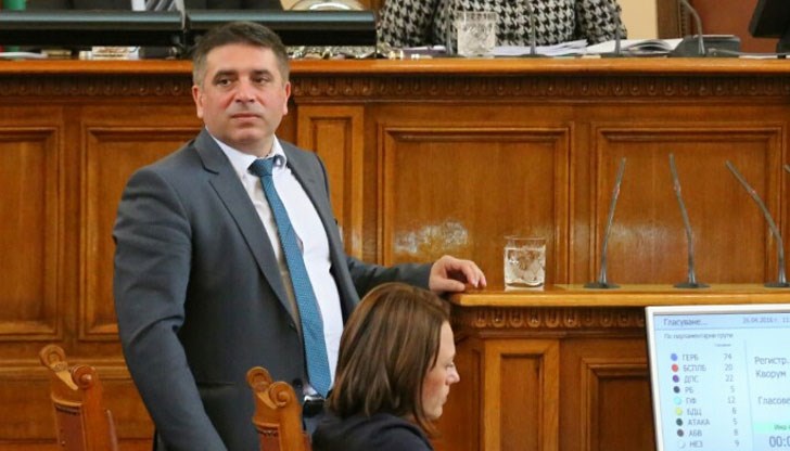 ВМРО пак напират за образователен ценз ВМРО пак напират за образователен ценз