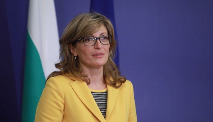 Колкото повече хора с добро визово досие кандидатстват, толкова по-лесно ще свалим дела на отказите, смята външният министър Екатерина Захариева