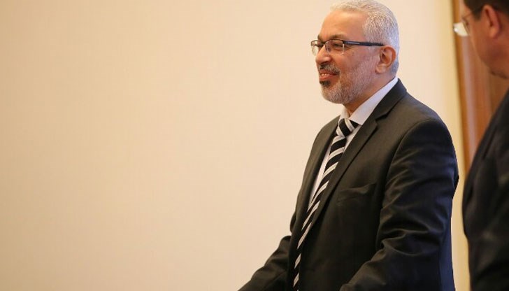 Семерджиев беше пратен на съд, защото принуждавал чрез заплахи тогавашната шефка на Изпълнителната агенция по лекарствата (ИАЛ) доц. Асена Стоименова да си назначи за заместник Боян Доганов