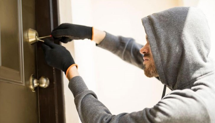 По данни на потърпевшите, престъплението е извършено в следобедните часове на 24 януари По данни на потърпевшите, престъплението е извършено в следобедните часове на 24 януари