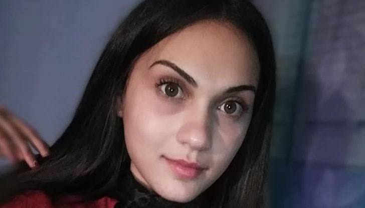 За хората това е трагедия. Такова нещо, младо дете, момиче, учило е в селото, кротко дете, заяви кметът на селото За хората това е трагедия. Такова нещо, младо дете, момиче, учило е в селото, кротко дете, заяви кметът на селото