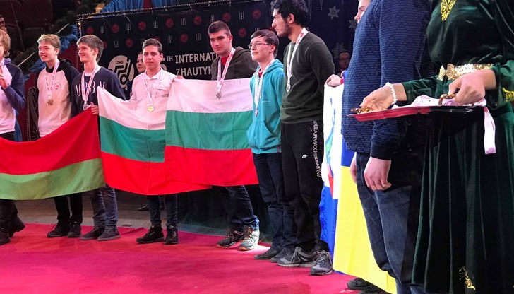 Виктор Кожухаров пребори конкуренция от 160 участници в Жаутиковска олимпиада по математика, физика и информатика