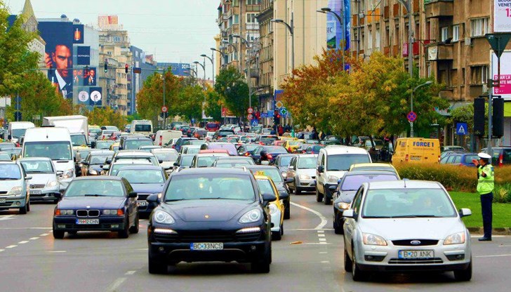 Това е втората фаза на програма за насърчаване премахването на старите превозни средства от трафика в Букурещ