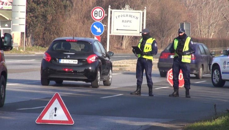 Арестантите са част от организирана престъпна група, занимаваща се с нелегална търговия с горива и данъчни машинации Арестантите са част от организирана престъпна група, занимаваща се с нелегална търговия с горива и данъчни машинации