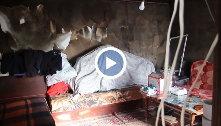 Със спестените си пари и помощ от цялото село майката е успяла да покрие унищожения покрив на дома си, но се надява да успее да сложи прозорци, за да се върне в него