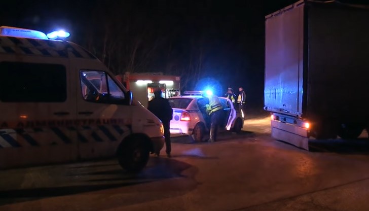 Лекарите се борят за живота на двете сестри, които са в критично състояние Лекарите се борят за живота на двете сестри, които са в критично състояние