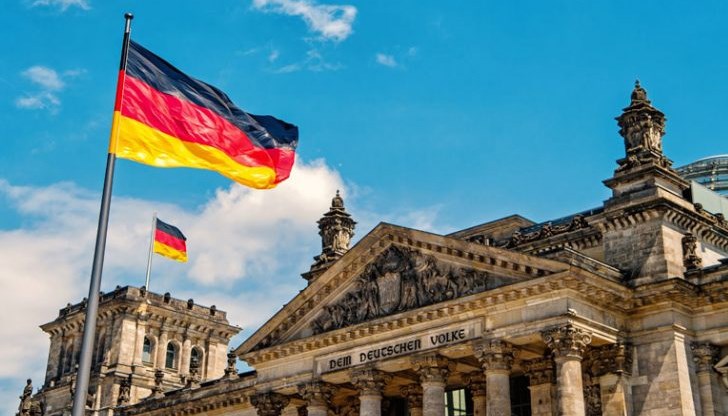 Страната надмина рекорда си от 7,859 милиарда евро - достигнат през 2015 г. Страната надмина рекорда си от 7,859 милиарда евро - достигнат през 2015 г.