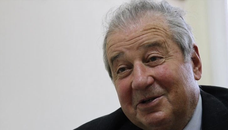 Поклонението пред световноизвестния ни учен ще се състои от 11.00 часа в сградата на бившия Партиен дом на площад „Княз Александър I“ №1 Поклонението пред световноизвестния ни учен ще се състои от 11.00 часа в сградата на бившия Партиен дом на площад „Княз Александър I“ №1