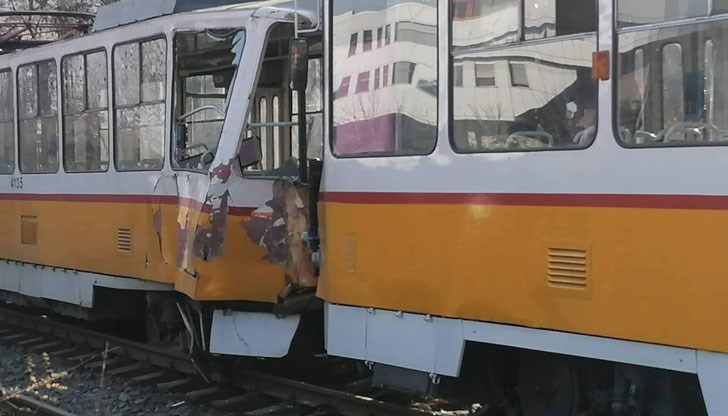 Мъжът е пресичал линиите между първия и втория трамвай в колоната. Не е видял, че последният трамвай лети със страшна скорост, и е смазан между мотрисите