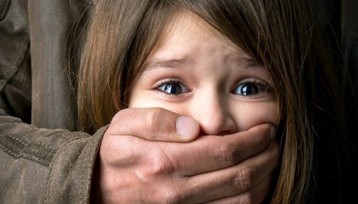 Жертвите са три момиченца възраст 10 и 11 години