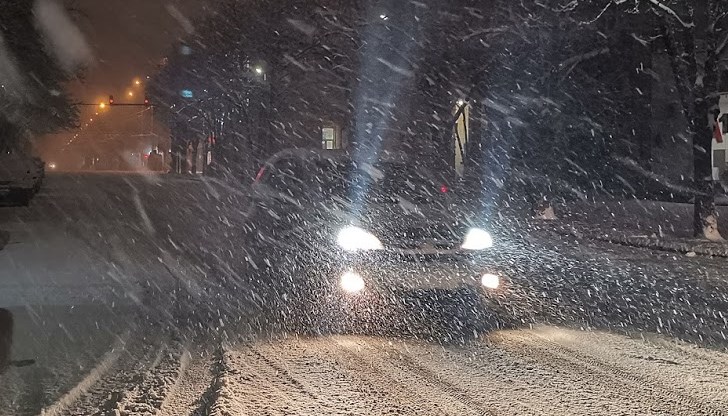 Тази сутрин в Русе заваля сняг