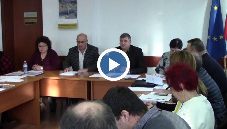 По думите на кмета Валентин Атанасов, бюджетът ще позволи нормална работа през цялата година