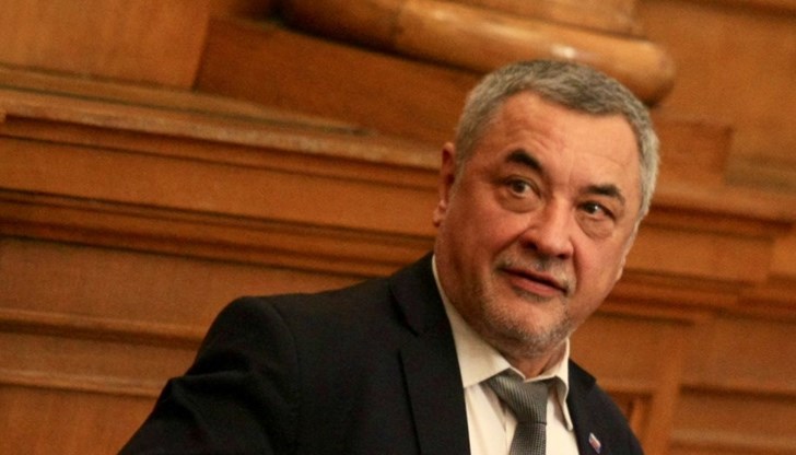 Предложението на Валери Симеонов бе прието на първо четене в бюджетната комисия миналата седмица