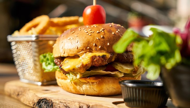 В същото време, обаче, той страда най-много от нея