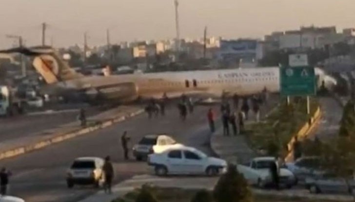 На борда е имало 135 пътници