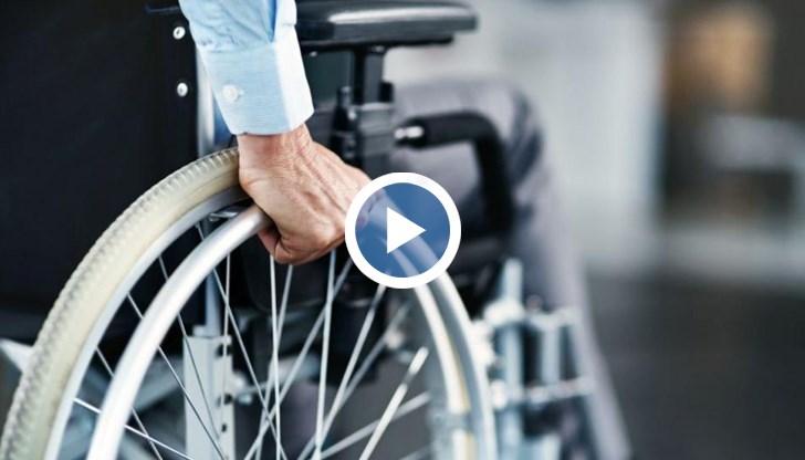 Болните хора ще трябва да се справят сами