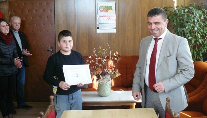 Момчето заслужи признанието за достойна си постъпка