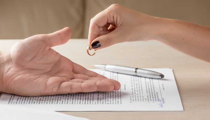 Процедурата ще отнема само 40 дни, а социалните дават становище за децата Процедурата ще отнема само 40 дни, а социалните дават становище за децата