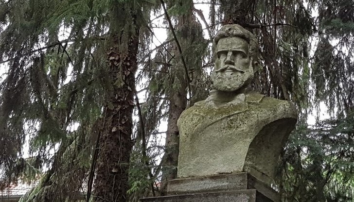 В цялата страна днес ще бъде отбелязана 172-ата годишнина от рождението на поета - революционер В цялата страна днес ще бъде отбелязана 172-ата годишнина от рождението на поета - революционер