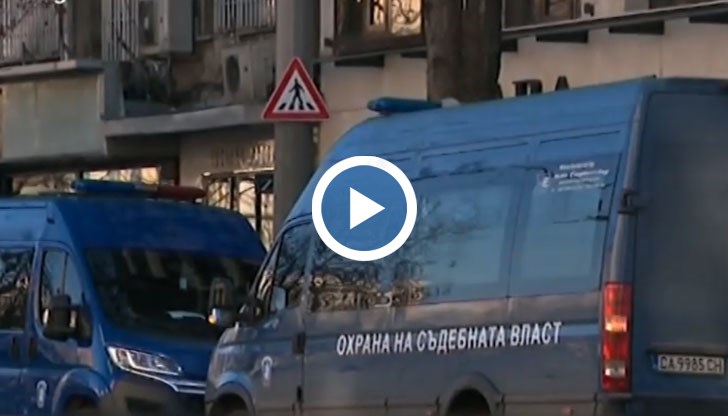 Според медицинския доклад, 32-годишната жена е изнасилена брутално