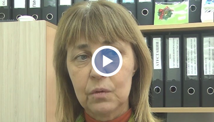 Също толкова са и асистентите със сключени тристранни споразумения и трудови договори