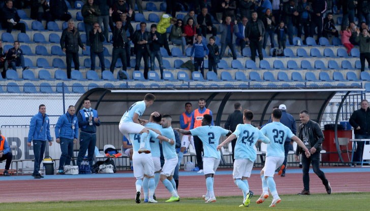 Елитният тим се наложи с категоричното 3:0 над Локомотив (Горна Оряховица) Елитният тим се наложи с категоричното 3:0 над Локомотив (Горна Оряховица)