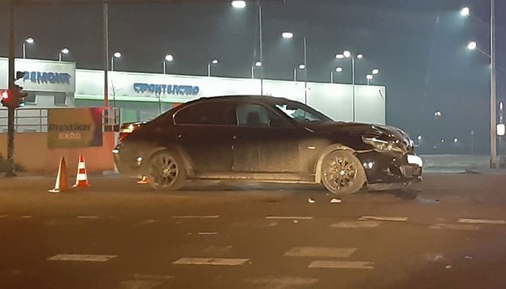 Удариха се БМВ и "Рено"